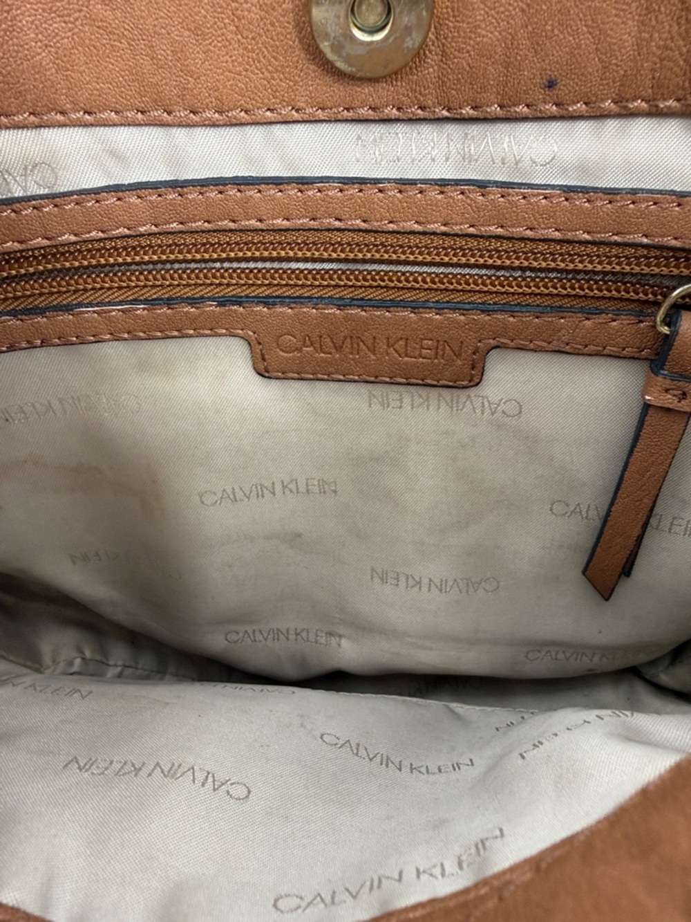 Calvin Klein Sonoma Bubble Lamb Novelty Messenger Crossbody - Picture 14 of 16